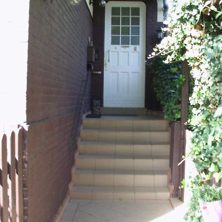 Lovely Apartment 2 Et Inkl Parkplatz Nach Verfuegbarkeit Essen Exterior photo
